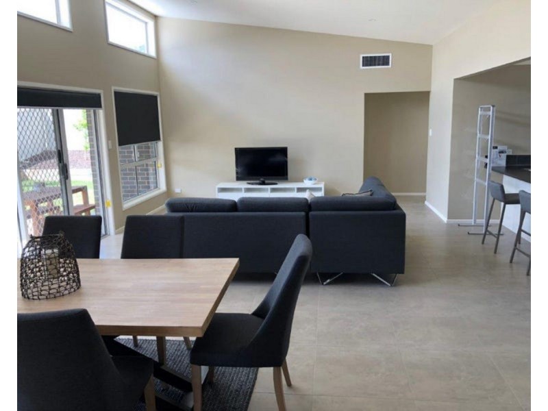 7 Wade Street, Turvey Park NSW 2650