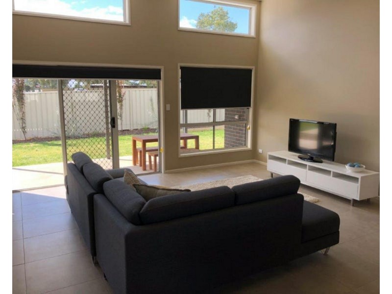 7 Wade Street, Turvey Park NSW 2650