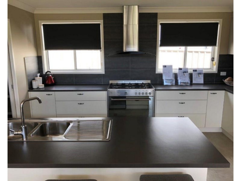 7 Wade Street, Turvey Park NSW 2650