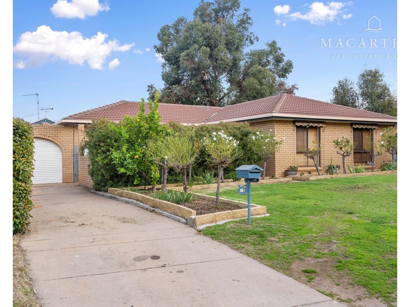 15 Matheson Place, Estella NSW 2650