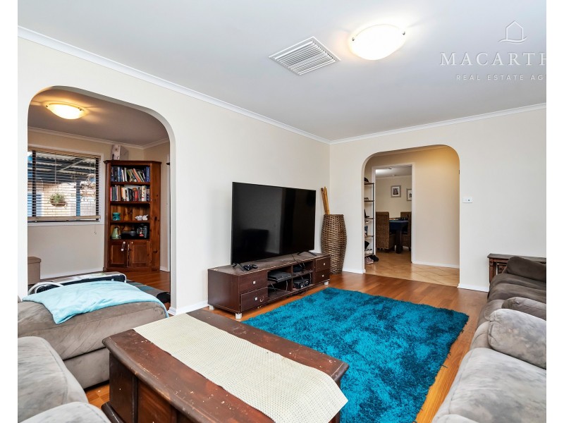 15 Matheson Place, Estella NSW 2650