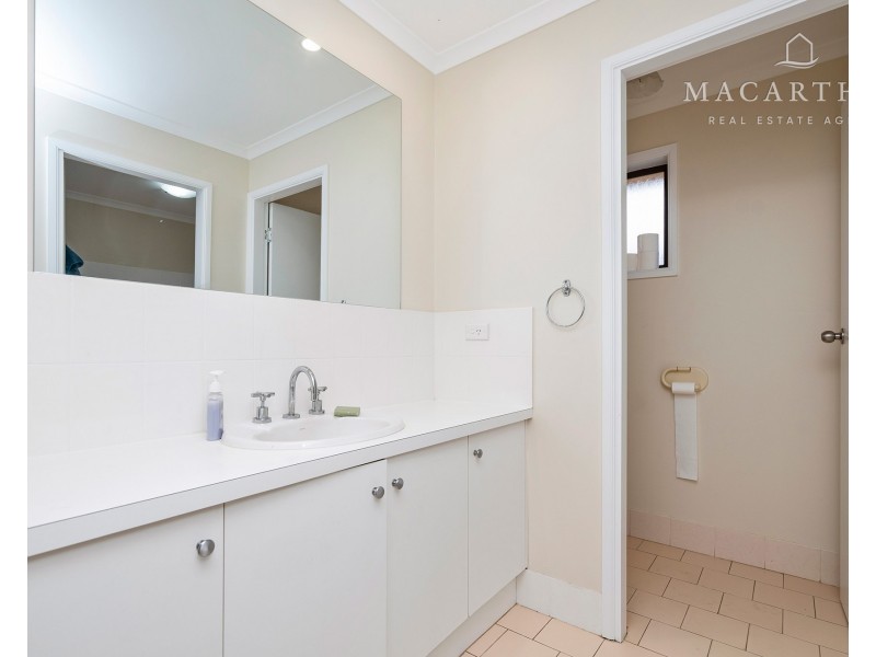 15 Matheson Place, Estella NSW 2650