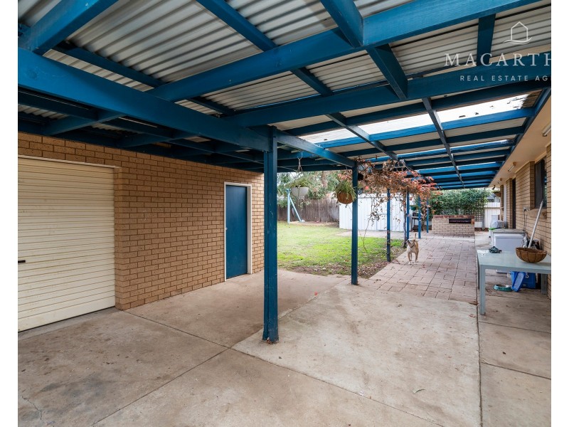 15 Matheson Place, Estella NSW 2650