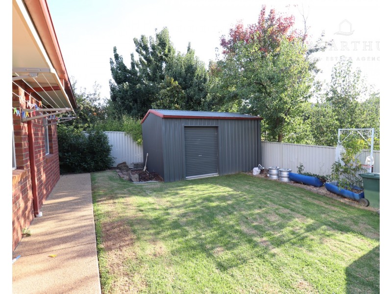 15 Lyndoch Place, Bourkelands NSW 2650