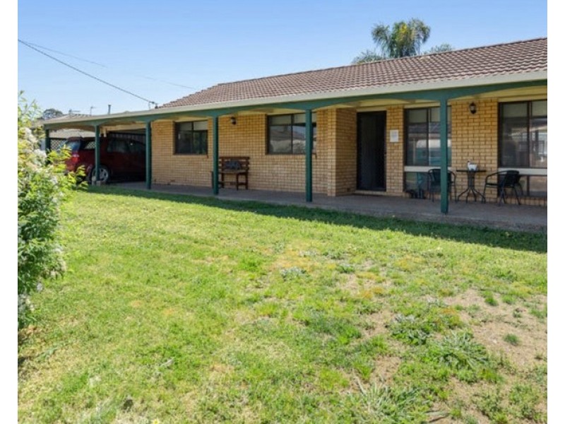 6 Gregory Crescent, Lake Albert NSW 2650