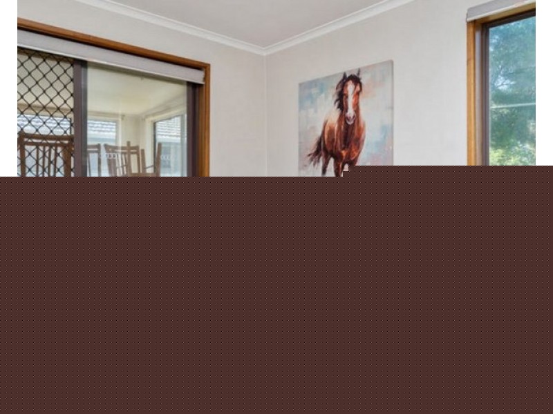 6 Gregory Crescent, Lake Albert NSW 2650