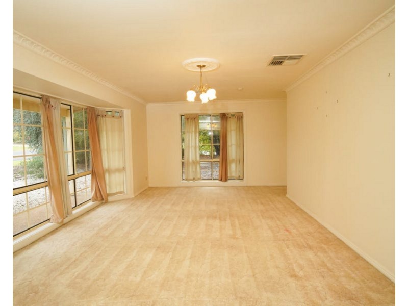 24 Corella Place, Estella NSW 2650