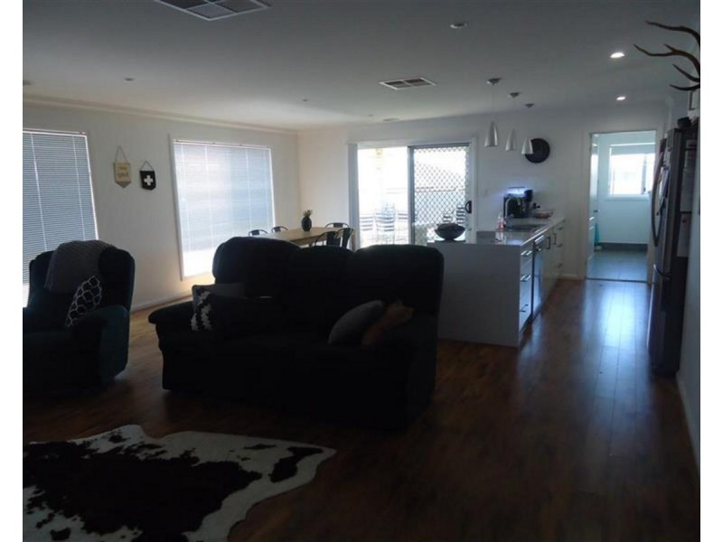 24 Darcy Drive, Boorooma NSW 2650