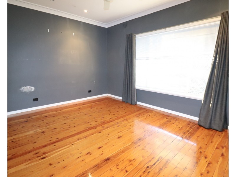 32 Walteela Avenue, Mount Austin NSW 2650