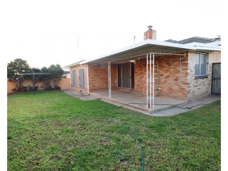 32 Walteela Avenue, Mount Austin NSW 2650