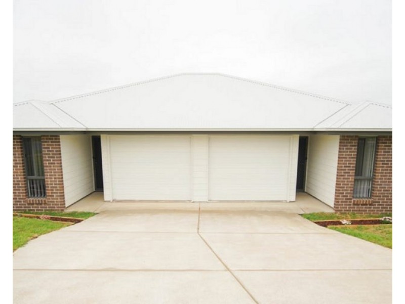 2/8 Gasnier Loop, Boorooma NSW 2650