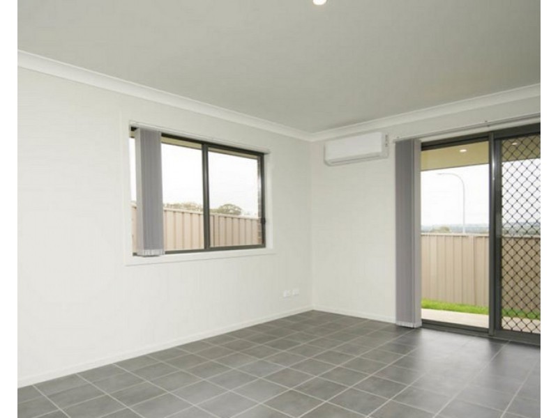 2/8 Gasnier Loop, Boorooma NSW 2650