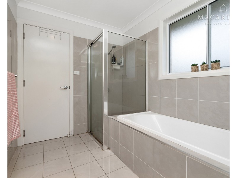 1/80 Messenger Avenue, Boorooma NSW 2650