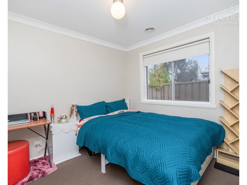 1/80 Messenger Avenue, Boorooma NSW 2650