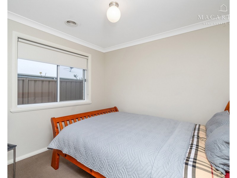 1/80 Messenger Avenue, Boorooma NSW 2650