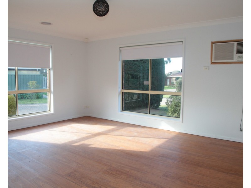 2/54 Adjin Street, Mount Austin NSW 2650