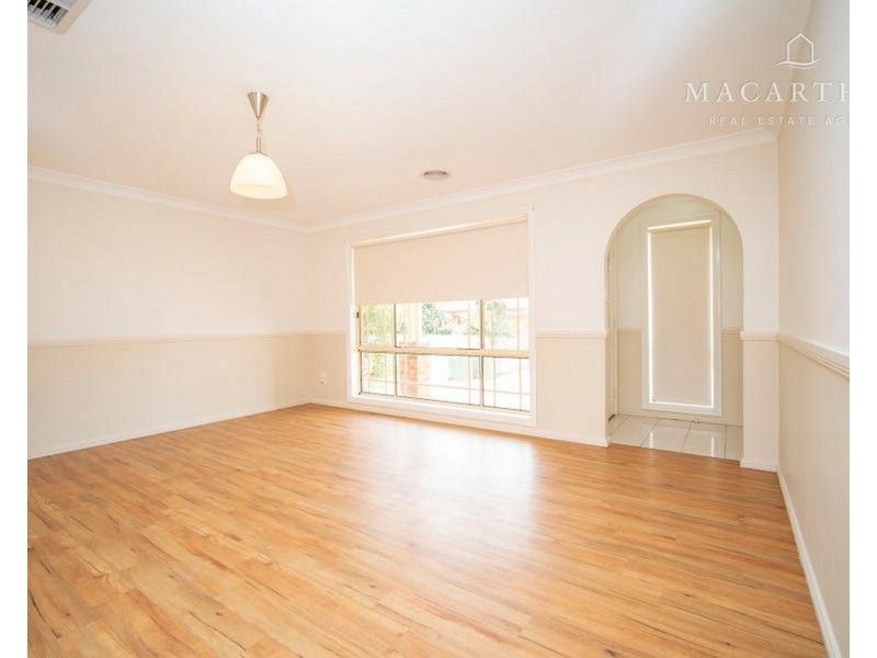 2/8 Malebo Place, Tatton NSW 2650