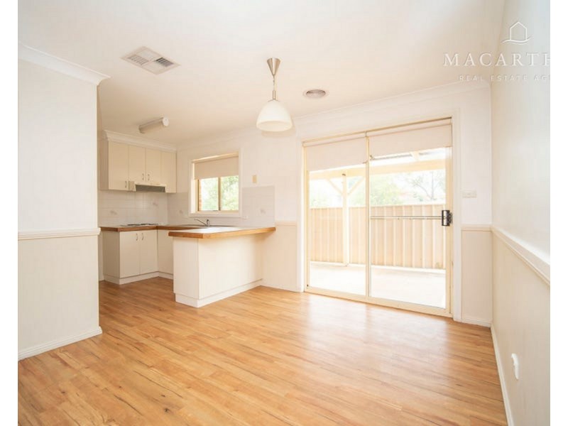 2/8 Malebo Place, Tatton NSW 2650