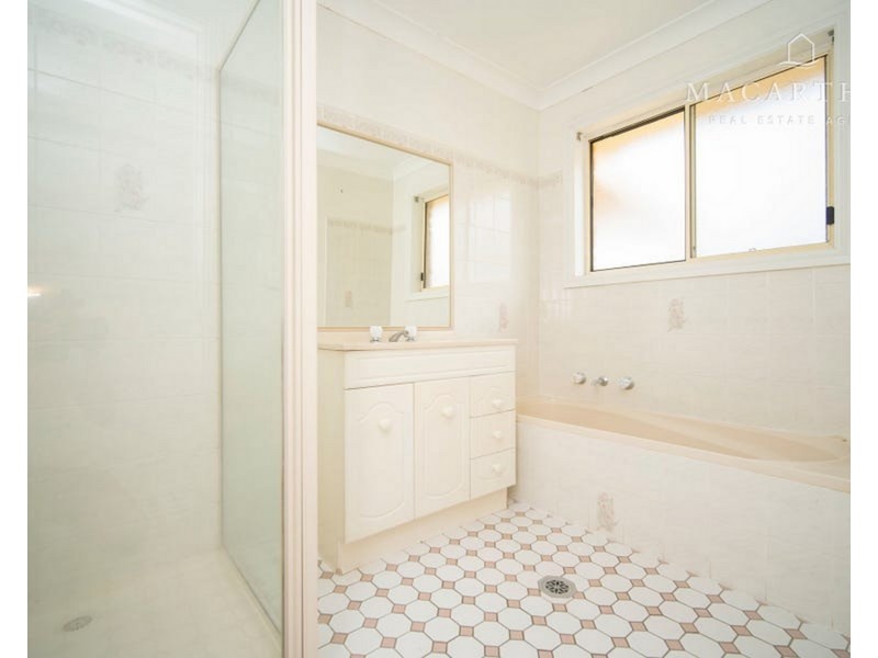 2/8 Malebo Place, Tatton NSW 2650