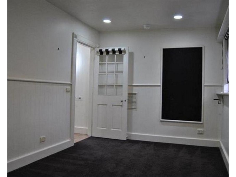 10 Blake Street, Wagga Wagga NSW 2650