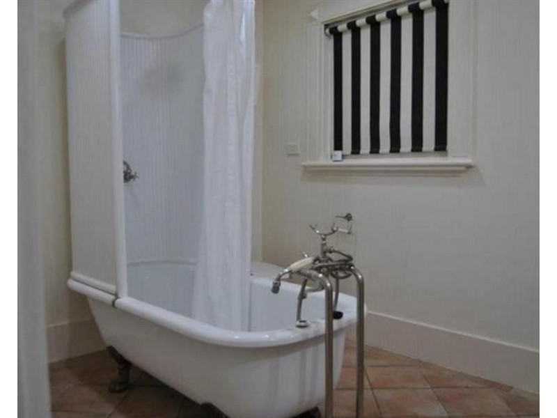 10 Blake Street, Wagga Wagga NSW 2650