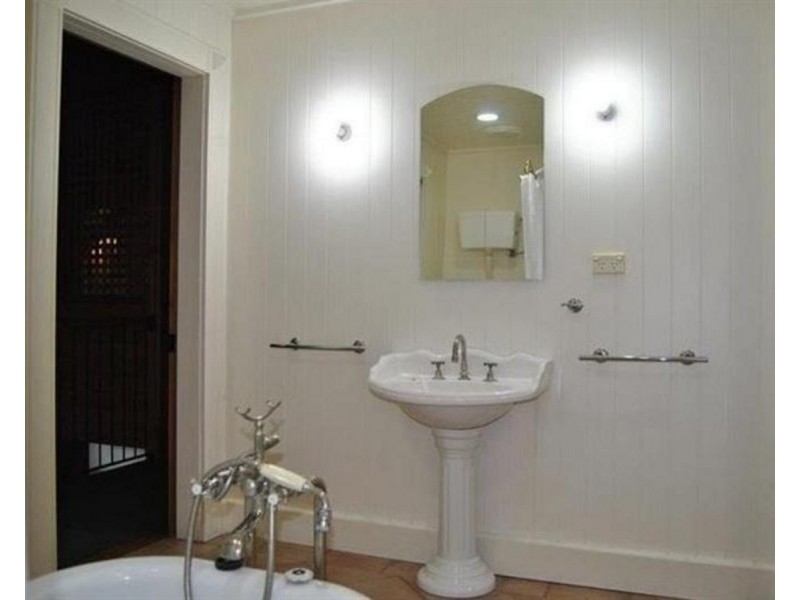 10 Blake Street, Wagga Wagga NSW 2650