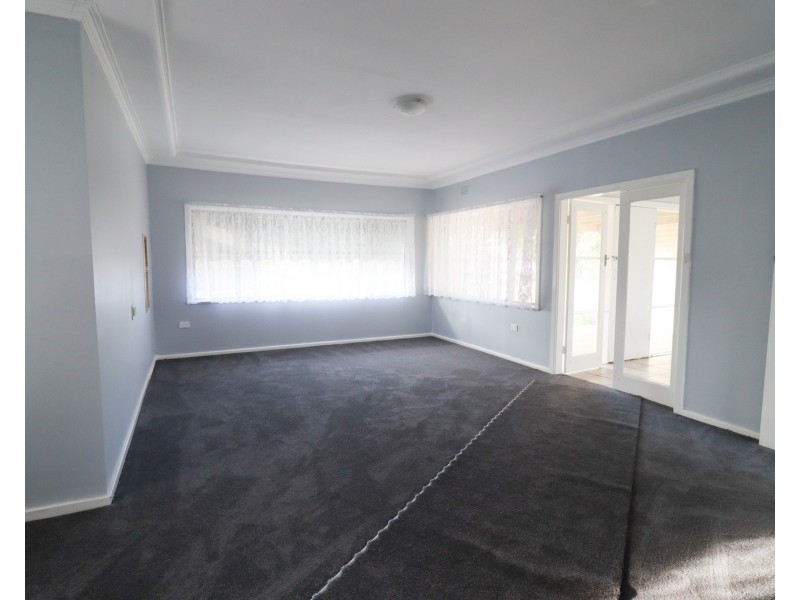 342 Lake Albert Road, Kooringal NSW 2650