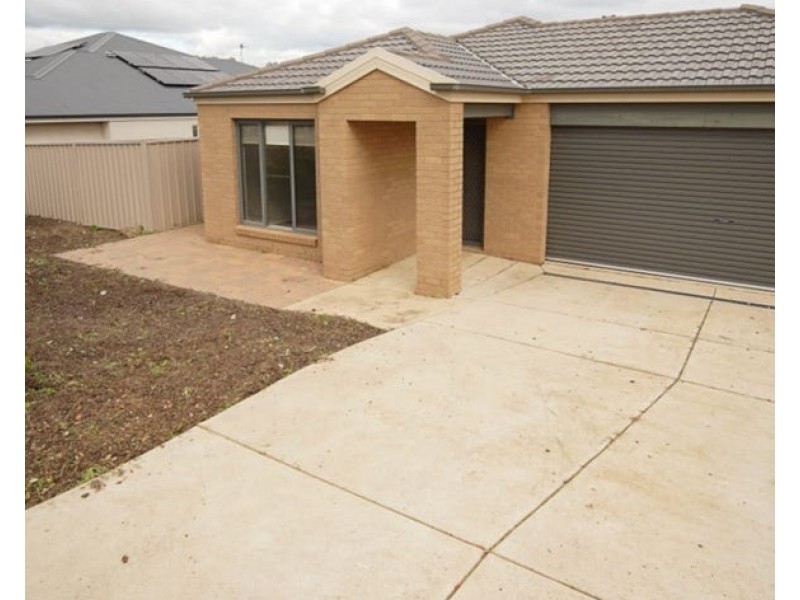 36 Bradman Drive, Boorooma NSW 2650