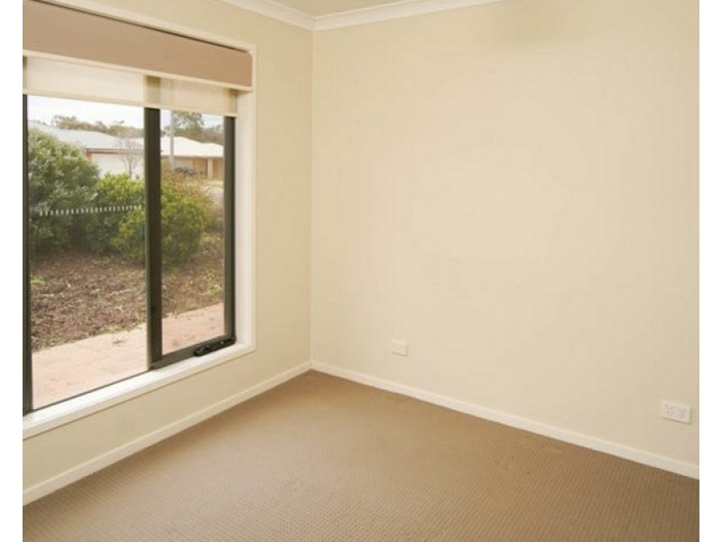 36 Bradman Drive, Boorooma NSW 2650