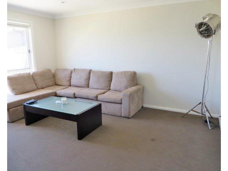 1/30 Osterley Street, Bourkelands NSW 2650