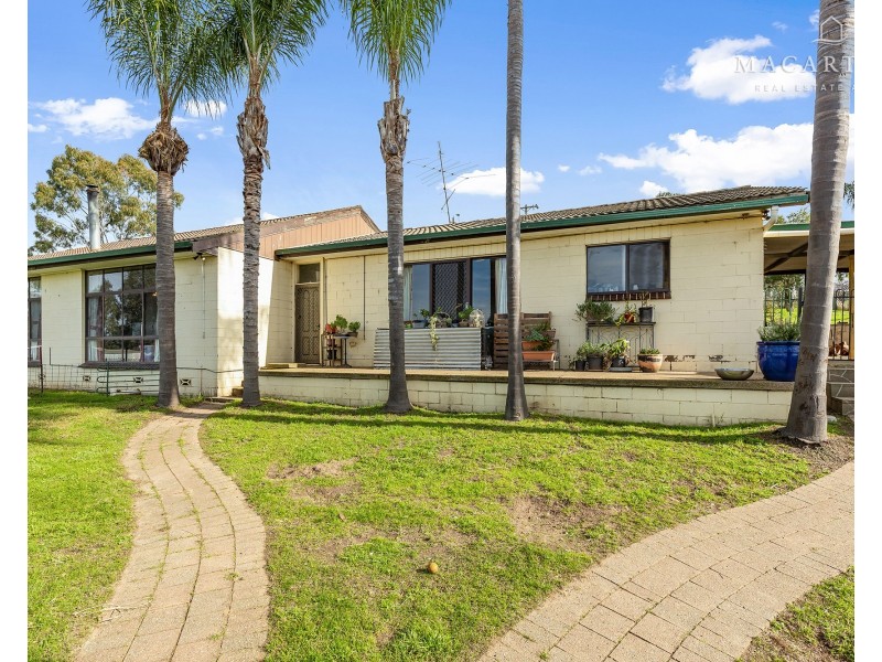 1409 Sturt Highway, Yarragundry NSW 2650