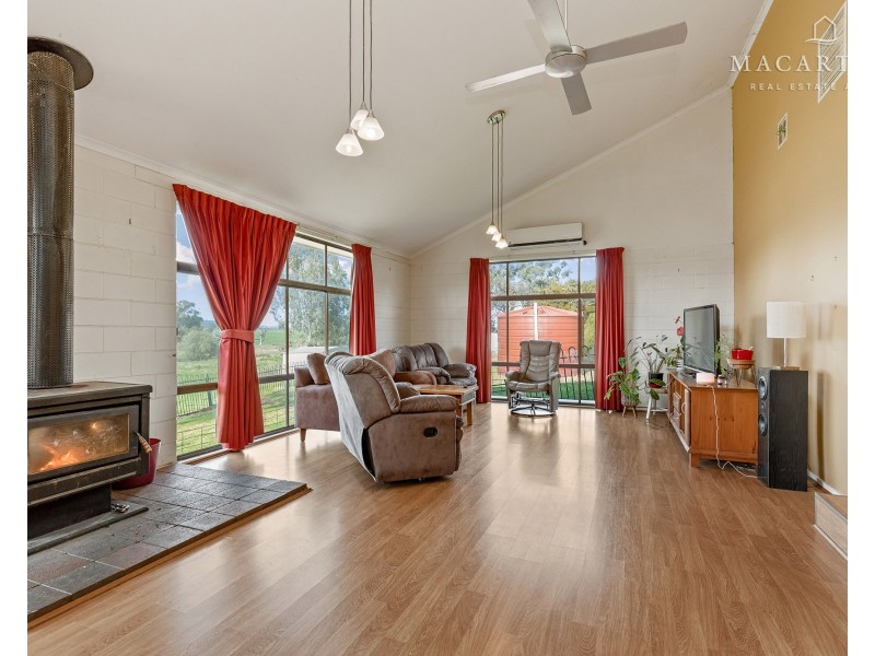 1409 Sturt Highway, Yarragundry NSW 2650