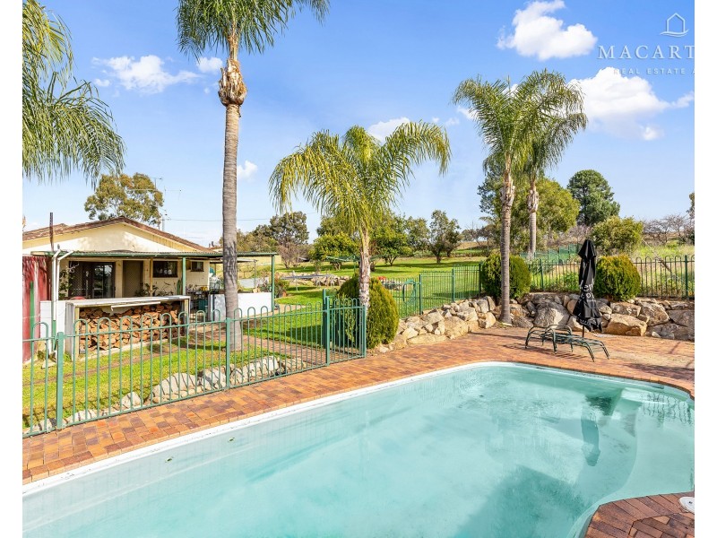 1409 Sturt Highway, Yarragundry NSW 2650