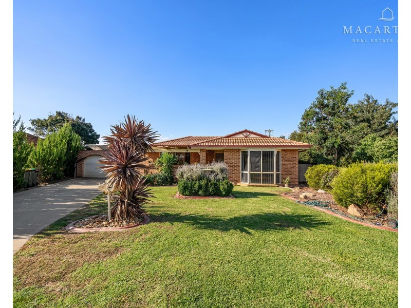 20 Langi Crescent, Glenfield Park NSW 2650