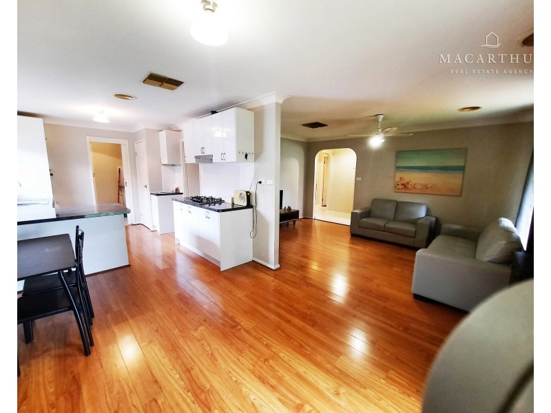 13 Lockett Place, Tolland NSW 2650