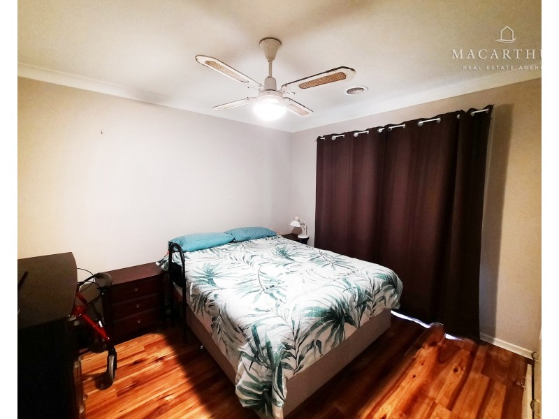 13 Lockett Place, Tolland NSW 2650