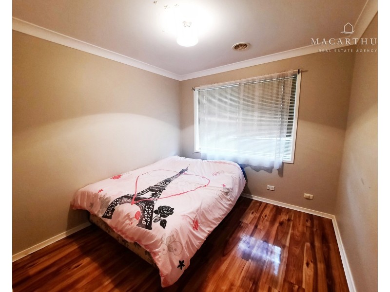 13 Lockett Place, Tolland NSW 2650