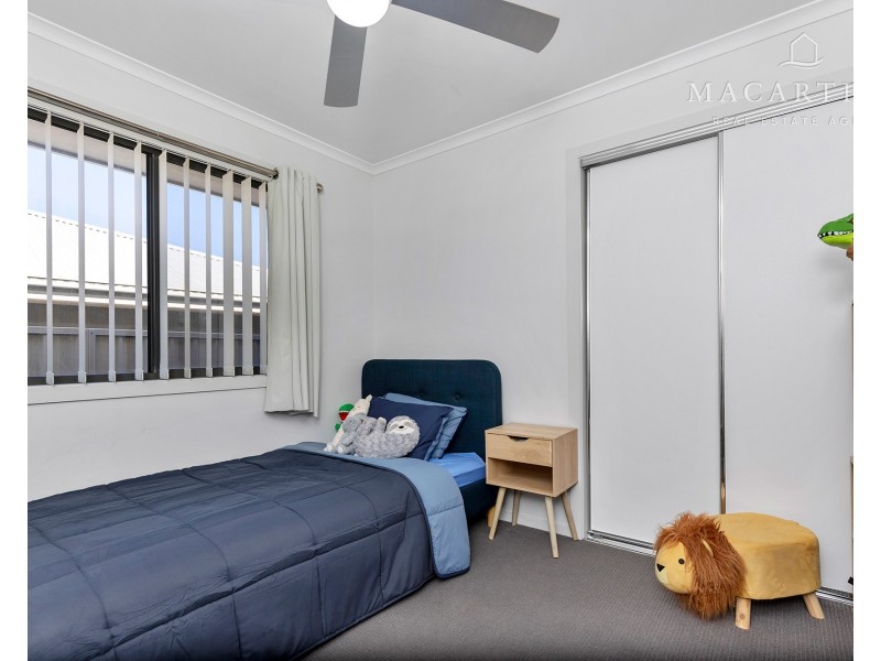 1 & 2/1 Ronald Street, Gobbagombalin NSW 2650