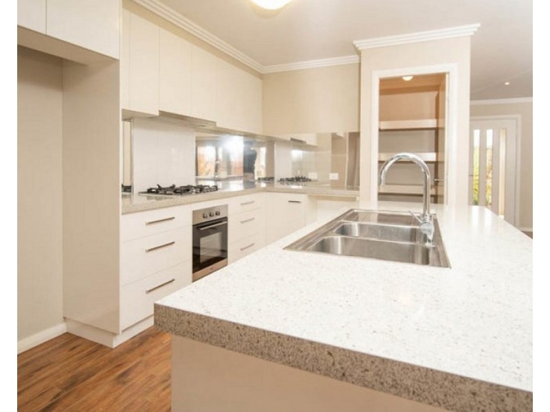 111 Strickland Drive, Boorooma NSW 2650