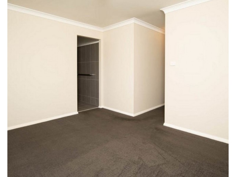 111 Strickland Drive, Boorooma NSW 2650