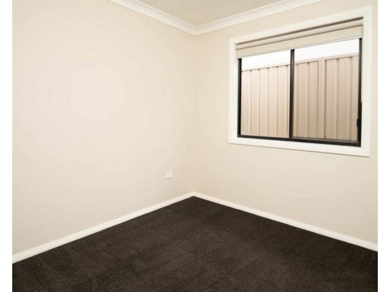 111 Strickland Drive, Boorooma NSW 2650