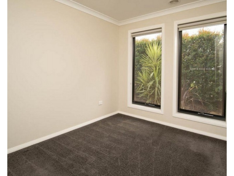 111 Strickland Drive, Boorooma NSW 2650