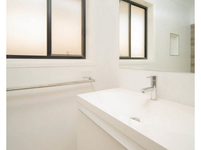 111 Strickland Drive, Boorooma NSW 2650