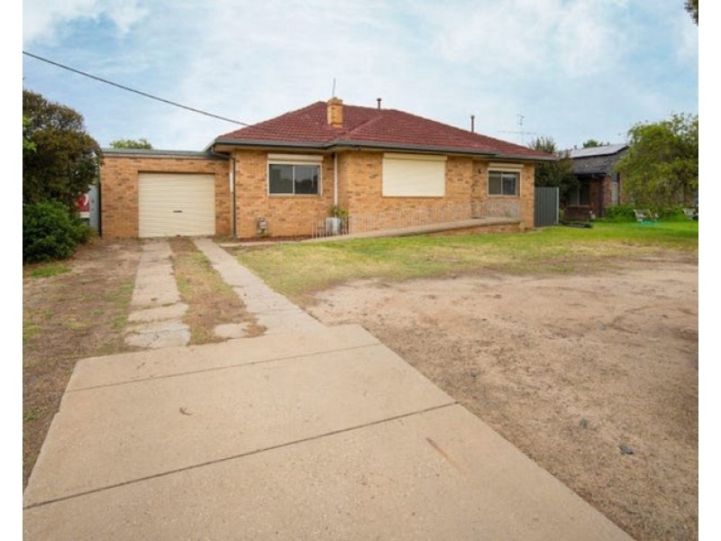 65 Main Street, Lake Albert NSW 2650