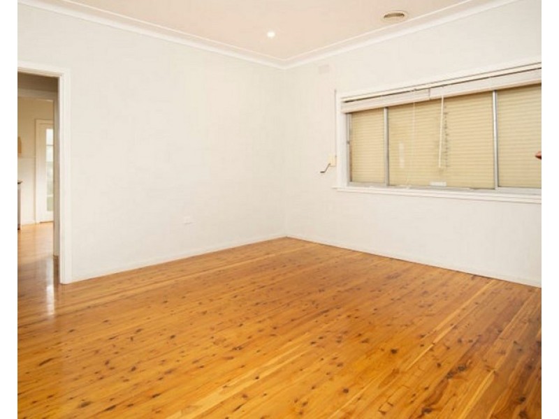 65 Main Street, Lake Albert NSW 2650
