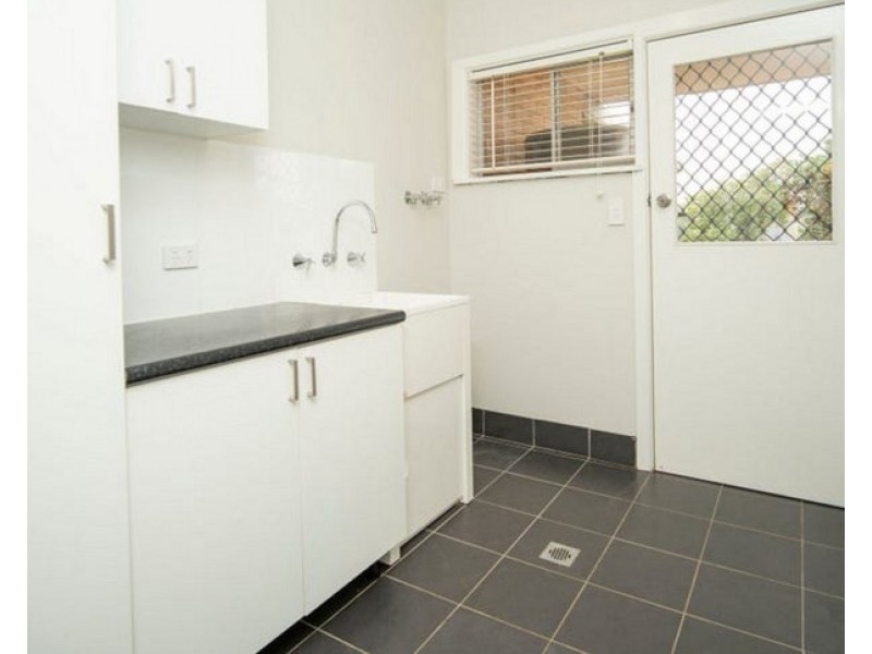 65 Main Street, Lake Albert NSW 2650