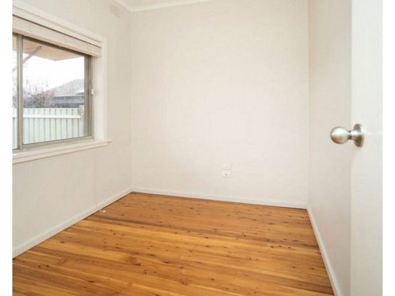 65 Main Street, Lake Albert NSW 2650