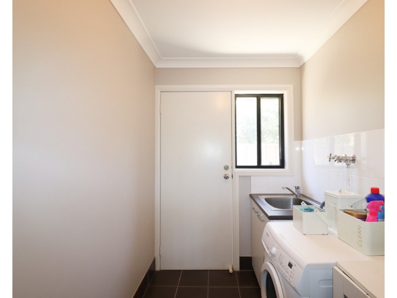 2 Barrima Drive, Glenfield Park NSW 2650