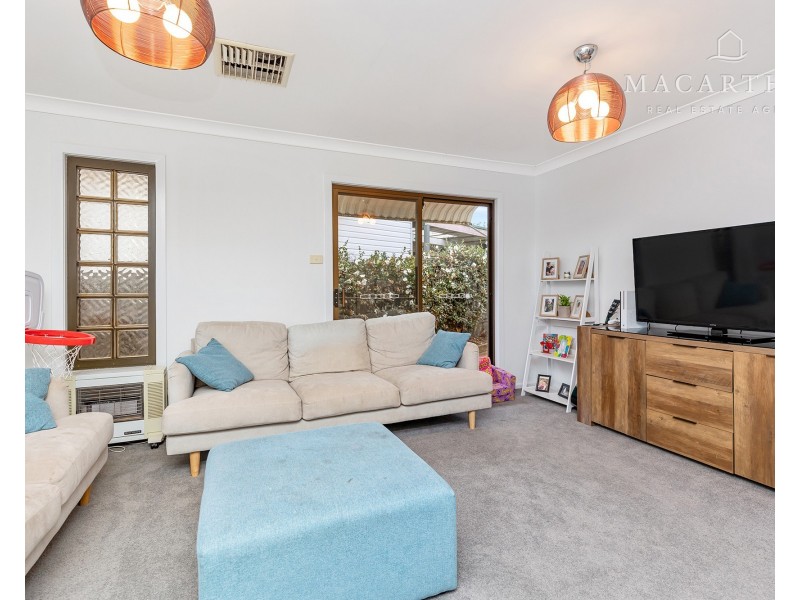 3 Waranga Avenue, Mount Austin NSW 2650