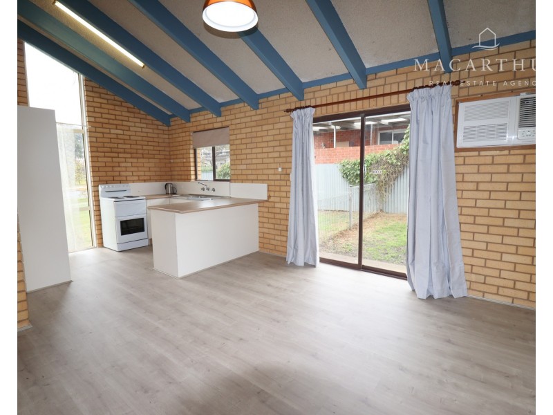 170 Fernleigh Road, Mount Austin NSW 2650